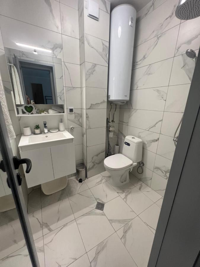 וליקו טורנובו The Mirror Room מראה חיצוני תמונה